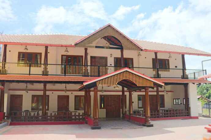 cozy-retreats-most-romantic-homestay-for-couples-in-sakleshpur-big-0